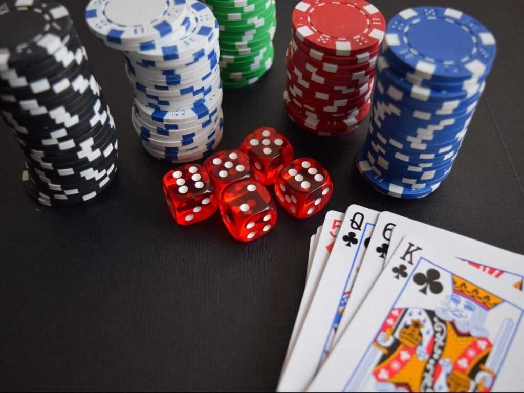 Spin and Win: Games and Slots on the Travel